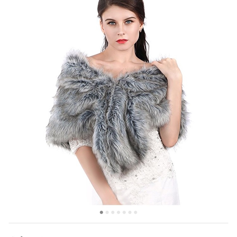 Grey fur Shaw